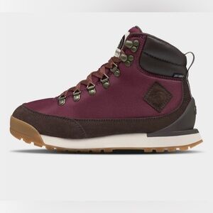 NEW-The NorthFace Back-To-Berkeley IV Textile Waterproof Boots. Size 9. (No box)